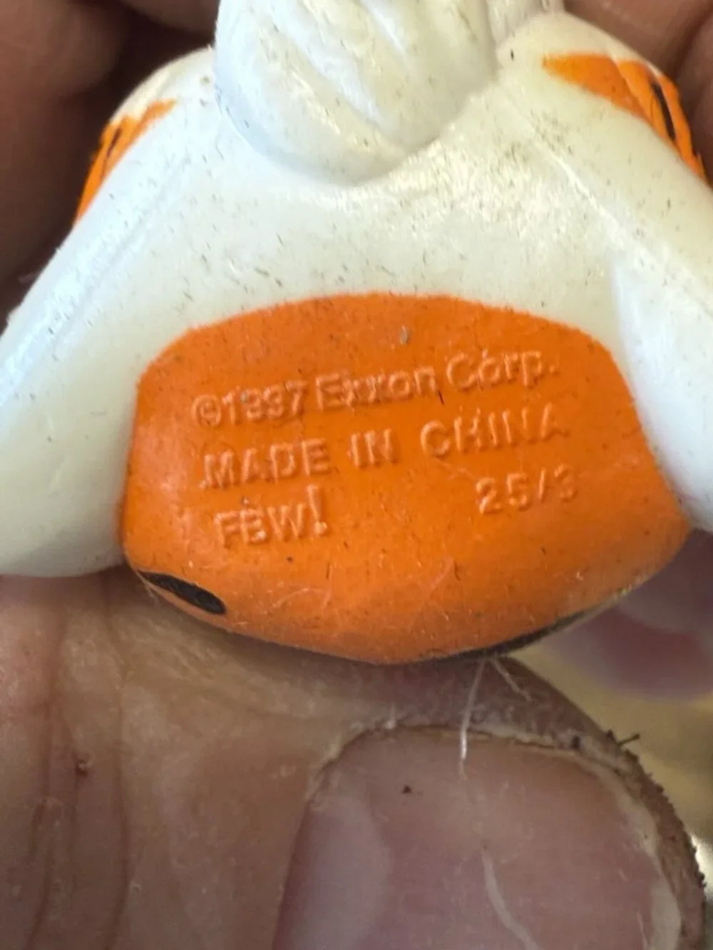 Vintage 1997 Exxon Corp Put A Tiger in Your Tank in Safari Hat Keychain Ring